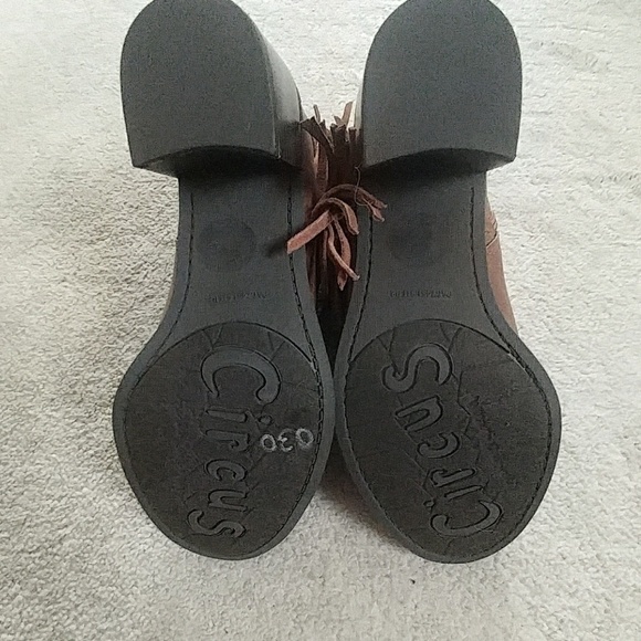 Circus by Sam Edelman Jolie Fringe Boots NWOB - Picture 4 of 5